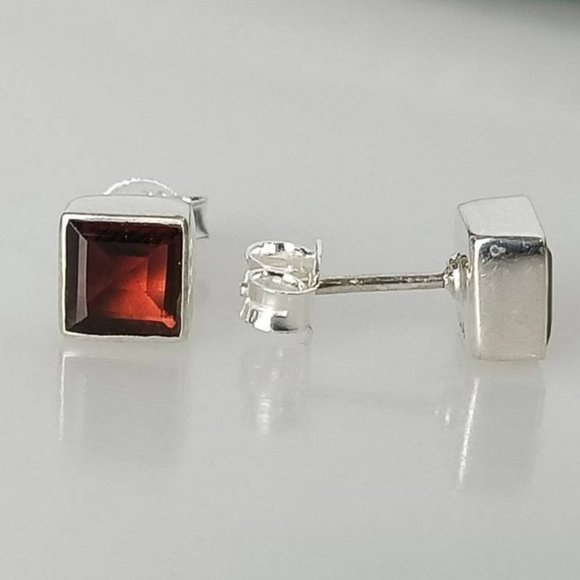 Genuine Red GARNET Square GEMS 925 SILVER Stud Earrings, Square Red Garnet Stud - Picture 4 of 8